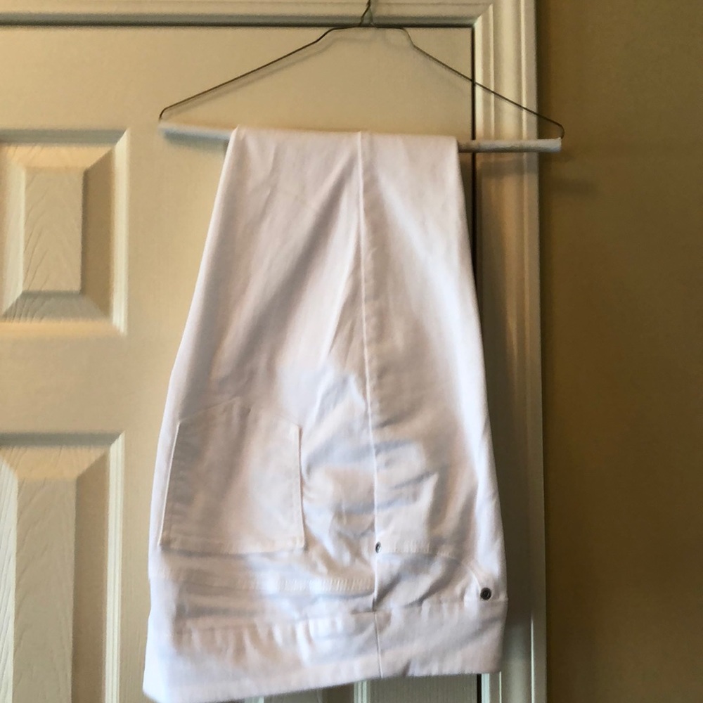 Chico’s white perfect stretch pants